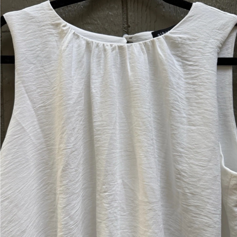 Gibsonlook Women's Sleeveless Bubble Hem Top Shirt Size Small White - Picture 5 of 11